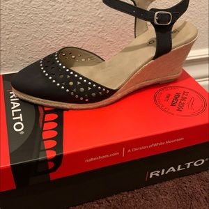 Brand new Rialto wedges